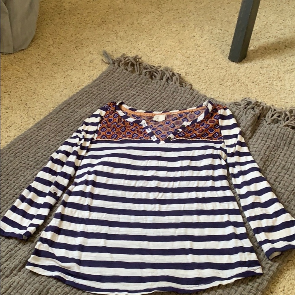 Anthropologie long sleeve v neck top
